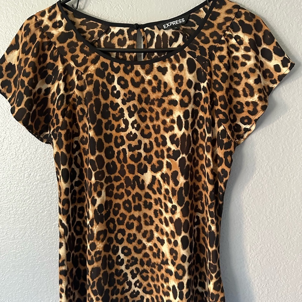 Express leopard print blouse size XS